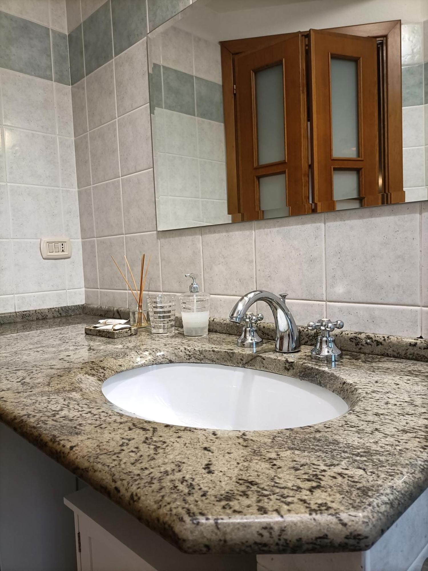 Bright Port View Apartment- Free Parking Cagliari Exterior foto